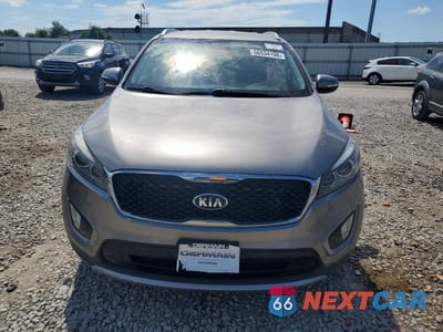 Piąte zdjęcie samochodu w środku: 2017 KIA SORENTO EX VIN:5XYPHDA55HG203366 - miniatura