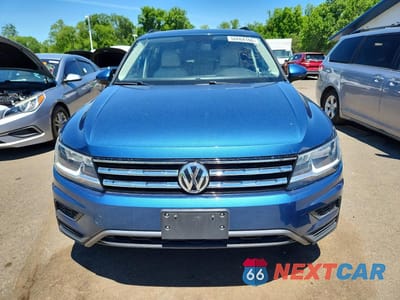 Piąte zdjęcie samochodu w środku: 2020 VOLKSWAGEN TIGUAN SE VIN:3VV3B7AX8LM061806 - miniatura