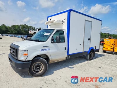 2024 FORD E350 REFRIGERATED BOX TRUCK 1FDWE3FN3RDD19460 - główne zdjęcie licytacji z USA - miniatura