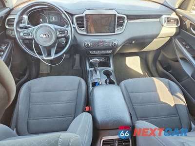 Zdjęcie 8 z 12 samochodu: 2016 KIA SORENTO LX VIN:5XYPGDA31GG090905 - miniatura