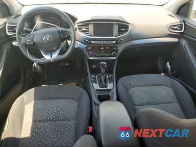 Zdjęcie 8 z 12 samochodu: 2017 HYUNDAI IONIQ BLUE VIN:KMHC65LC0HU045602 - miniatura
