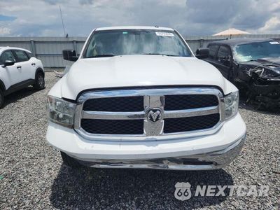 Piąte zdjęcie samochodu w środku: 2020 RAM 1500 CLASSIC TRADESMAN VIN:3C6RR6KGXLG186406 - miniatura