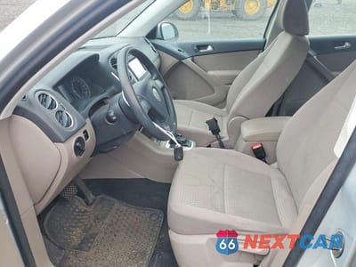 Zdjęcie 7 z 13 samochodu: 2010 VOLKSWAGEN TIGUAN SE VIN:WVGBV7AX9AW516379 - miniatura