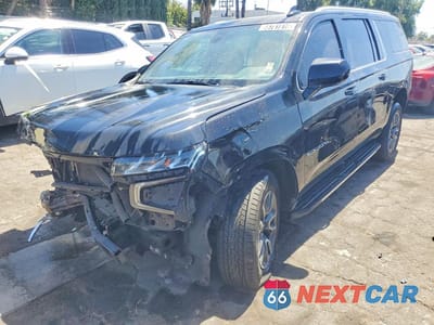 2021 CHEVROLET SUBURBAN C1500 LT 1GNSCCKD8MR360272 - główne zdjęcie licytacji z USA - miniatura