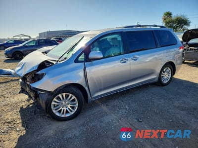 2011 TOYOTA SIENNA XLE 8-PASSENGER 5TDYK3DC5BS088255 - główne zdjęcie licytacji z USA - miniatura
