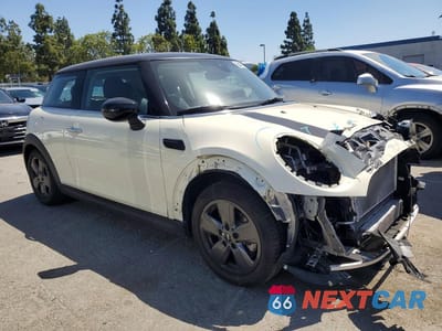 Czwarte zdjęcie samochodu z boku: 2022 MINI COOPER VIN:WMW33DH01N2R06070 - miniatura