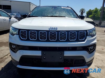 Piąte zdjęcie samochodu w środku: 2025 JEEP COMPASS LIMITED VIN:3C4NJDCN0ST619852 - miniatura