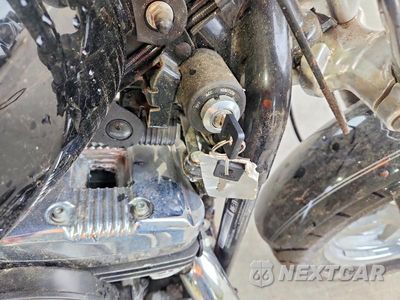 Zdjęcie 8 z 9 samochodu: 2013 HARLEY-DAVIDSON XL1200 C VIN:1HD1CT319DC419436 - miniatura
