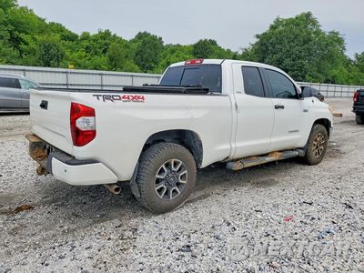 Trzecie zdjęcie samochodu z tyłu: 2017 TOYOTA TUNDRA SR5 VIN:5TFUY5F11HX595676 - miniatura