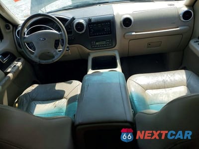 Zdjęcie 8 z 13 samochodu: 2003 FORD EXPEDITION EDDIE BAUER VIN:1FMEU17L03LA09182 - miniatura