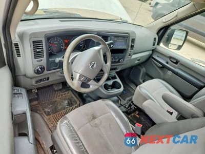 Zdjęcie 8 z 13 samochodu: 2021 NISSAN NV 2500 HD S VIN:1N6BF0LY9MN801329 - miniatura