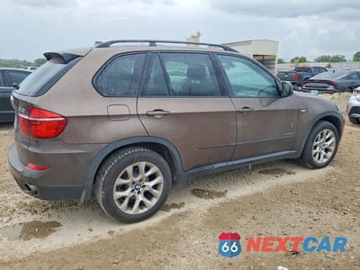 Trzecie zdjęcie samochodu z tyłu: 2012 BMW X5 XDRIVE35I VIN:5UXZV4C5XCL991796 - miniatura