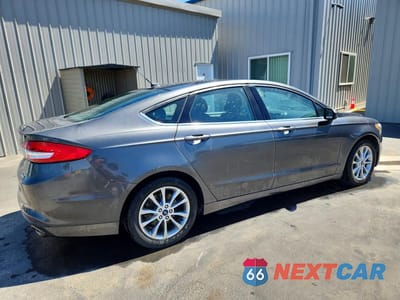 Trzecie zdjęcie samochodu z tyłu: 2017 FORD FUSION SE VIN:3FA6P0HD5HR294915 - miniatura