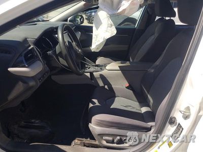 Zdjęcie 7 z 12 samochodu: 2020 TOYOTA CAMRY LE VIN:4T1C31AK0LU542203 - miniatura