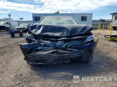 Piąte zdjęcie samochodu w środku: 2018 TOYOTA CAMRY L VIN:4T1B11HK0JU554601 - miniatura