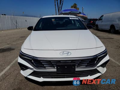 Piąte zdjęcie samochodu w środku: 2025 HYUNDAI ELANTRA SEL SPORT VIN:KMHLM4DG1SU065916 - miniatura