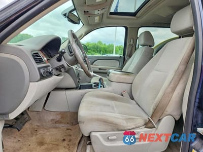 Zdjęcie 7 z 13 samochodu: 2007 GMC YUKON XL K1500 VIN:1GKFK16397J195892 - miniatura
