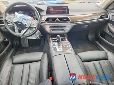 Zdjęcie 8 z 12 samochodu: 2020 BMW 740 I VIN:WBA7T2C0XLGL17631 - miniatura