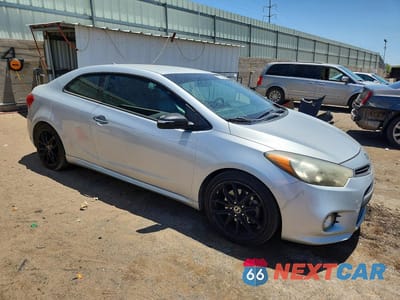 Czwarte zdjęcie samochodu z boku: 2016 KIA FORTE VIN:KNAFZ6A37G5593653 - miniatura