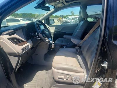 Zdjęcie 7 z 13 samochodu: 2020 TOYOTA SIENNA XLE 8-PASSENGER VIN:5TDYZ3DC7LS031665 - miniatura