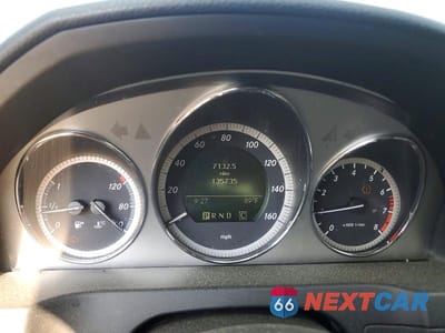 Zdjęcie 9 z 12 samochodu: 2010 MERCEDES-BENZ C 350 VIN:WDDGF5GB4AF452880 - miniatura