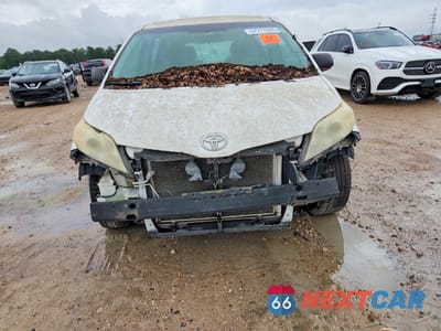 Piąte zdjęcie samochodu w środku: 2013 TOYOTA SIENNA L 7-PASSENGER VIN:5TDZK3DC9DS294539 - miniatura