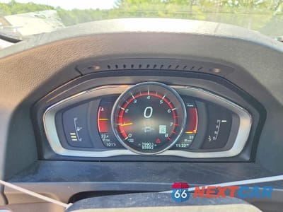 Zdjęcie 9 z 13 samochodu: 2016 VOLVO V60 T5 PLATINUM VIN:YV140MEM8G1305135 - miniatura