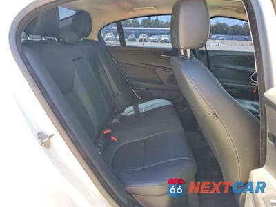 Zdjęcie 10 z 12 samochodu: 2018 JAGUAR XE VIN:SAJAR4FX7JCP38885 - miniatura