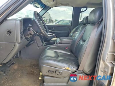Zdjęcie 7 z 12 samochodu: 2004 CHEVROLET SILVERADO K2500 HEAVY DUTY VIN:1GCHK232X4F191158 - miniatura