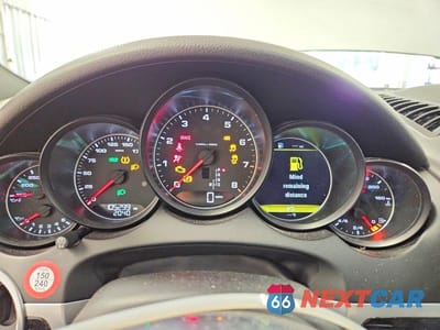 Zdjęcie 9 z 13 samochodu: 2016 PORSCHE CAYENNE VIN:WP1AA2A25GKA11537 - miniatura