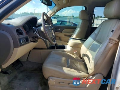 Zdjęcie 7 z 13 samochodu: 2013 GMC YUKON SLT VIN:1GKS1CE08DR361451 - miniatura