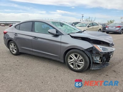 Czwarte zdjęcie samochodu z boku: 2020 HYUNDAI ELANTRA SEL VIN:5NPD84LF9LH529908 - miniatura
