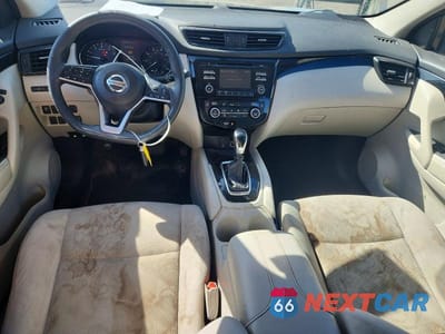 Zdjęcie 8 z 13 samochodu: 2018 NISSAN ROGUE SPORT SV VIN:JN1BJ1CP1JW195810 - miniatura