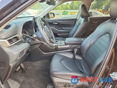 Zdjęcie 7 z 14 samochodu: 2023 TOYOTA HIGHLANDER XLE VIN:5TDKDRAHXPS044049 - miniatura