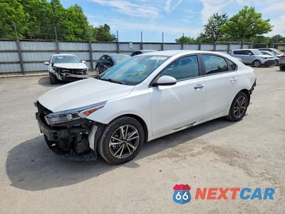 2023 KIA FORTE LXS 3KPF24AD1PE589042 - główne zdjęcie licytacji z USA - miniatura