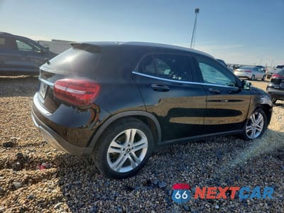 Trzecie zdjęcie samochodu z tyłu: 2020 MERCEDES-BENZ GLA 250 VIN:WDCTG4EB5LU026532 - miniatura