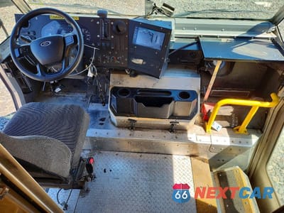 Zdjęcie 8 z 13 samochodu: 2020 FORD F59 DELIVERY TRUCK VIN:1F65F5KN8L0A06260 - miniatura