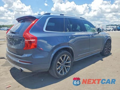 Trzecie zdjęcie samochodu z tyłu: 2018 VOLVO XC90 T5 VIN:YV4102XK7J1337944 - miniatura