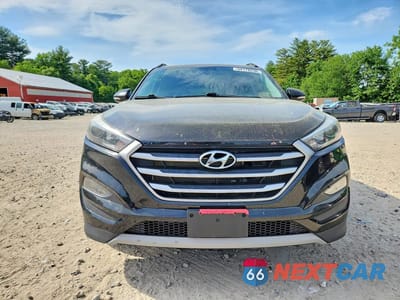 Piąte zdjęcie samochodu w środku: 2018 HYUNDAI TUCSON VALUE VIN:KM8J3CA2XJU794296 - miniatura