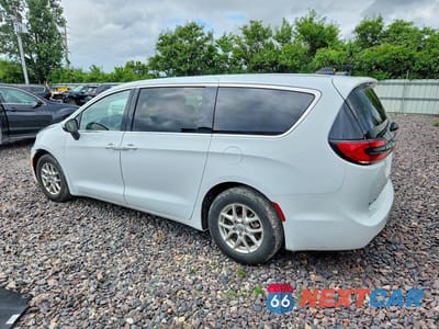 Drugie zdjęcie samochodu z przodu: 2023 CHRYSLER PACIFICA TOURING L VIN:2C4RC1BG2PR597473 - miniatura