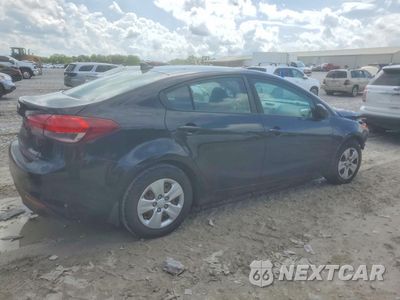 Trzecie zdjęcie samochodu z tyłu: 2017 KIA FORTE LX VIN:3KPFK4A7XHE138378 - miniatura