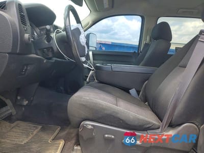 Zdjęcie 7 z 12 samochodu: 2014 GMC SIERRA K2500 SLE VIN:1GT120C83EF165190 - miniatura