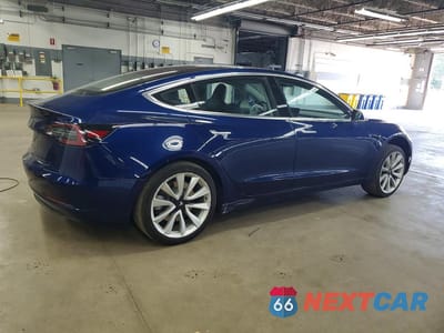 Trzecie zdjęcie samochodu z tyłu: 2018 TESLA MODEL 3 VIN:5YJ3E1EA0JF008155 - miniatura
