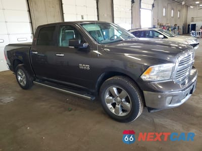 Czwarte zdjęcie samochodu z boku: 2017 RAM 1500 SLT VIN:1C6RR7LGXHS547329 - miniatura