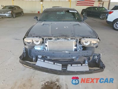 Piąte zdjęcie samochodu w środku: 2013 DODGE CHALLENGER R VIN:2C3CDYBT2DH535988 - miniatura
