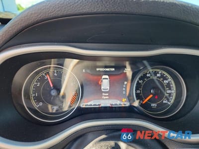 Zdjęcie 9 z 12 samochodu: 2015 JEEP CHEROKEE TRAILHAWK VIN:1C4PJMBS5FW576562 - miniatura