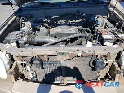 Zdjęcie 11 z 13 samochodu: 2005 TOYOTA TUNDRA DOUBLE CAB SR5 VIN:5TBET34105S465408 - miniatura