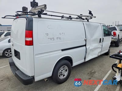 Trzecie zdjęcie samochodu z tyłu: 2021 CHEVROLET EXPRESS G2500 VIN:1GCWGBFP6M1253622 - miniatura