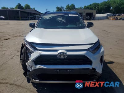 Piąte zdjęcie samochodu w środku: 2025 TOYOTA RAV4 XSE VIN:JTME6RFV8SJ095397 - miniatura