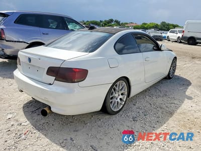 Trzecie zdjęcie samochodu z tyłu: 2009 BMW 335 I VIN:WBAWB73529P044622 - miniatura